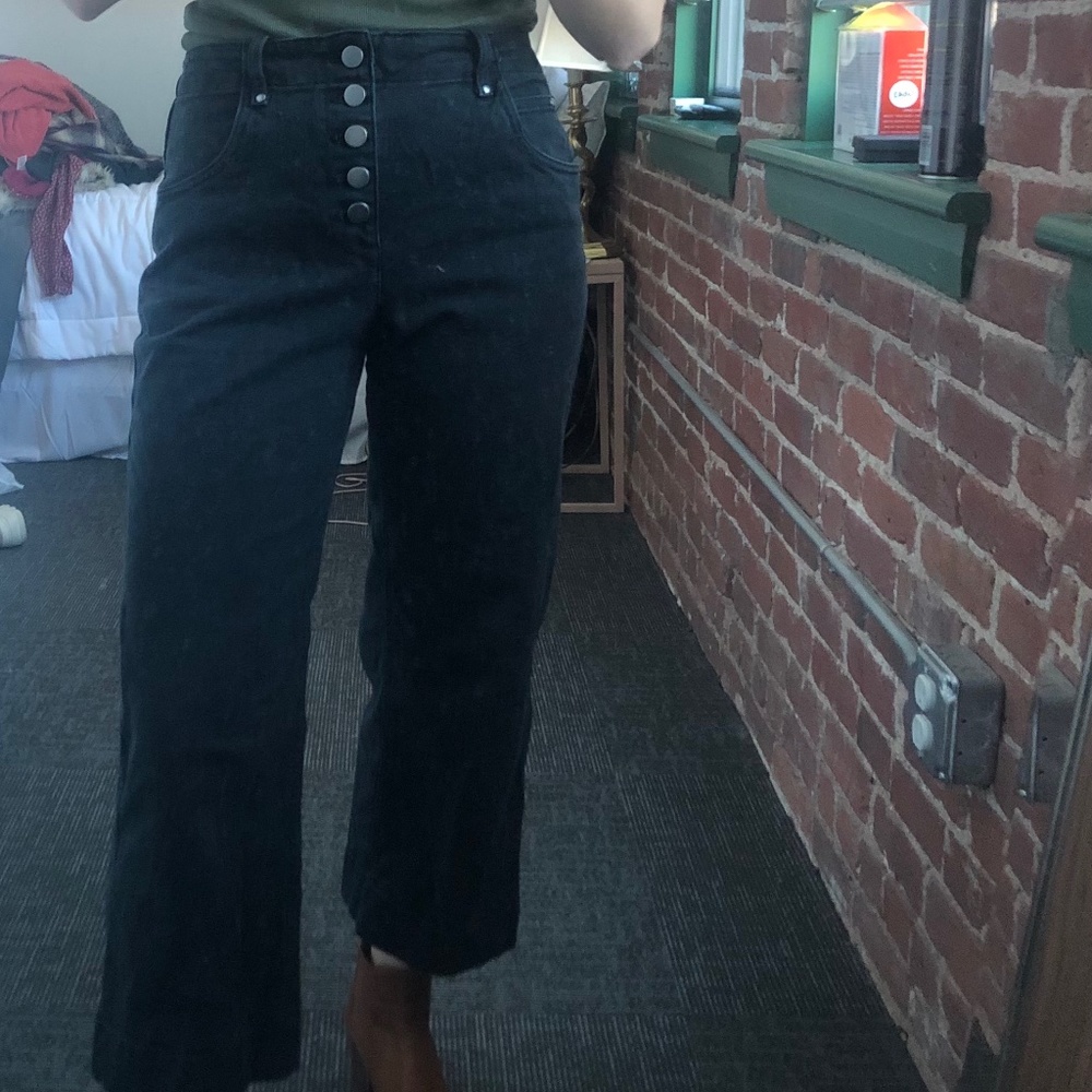 Black Wide-Leg GAP jeans